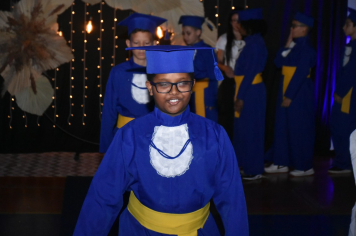 Foto - Formatura de encerramento dos 5º anos do ensino fundamental dia 11 de dezembro de 2024