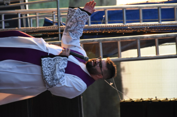 Foto - Botucatu 170 anos - Missa Campal e Show com o cantor Thiago Brado