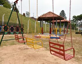 Escola municipal de educação infantil recebe novo espaço lúdico e parquinho infantil