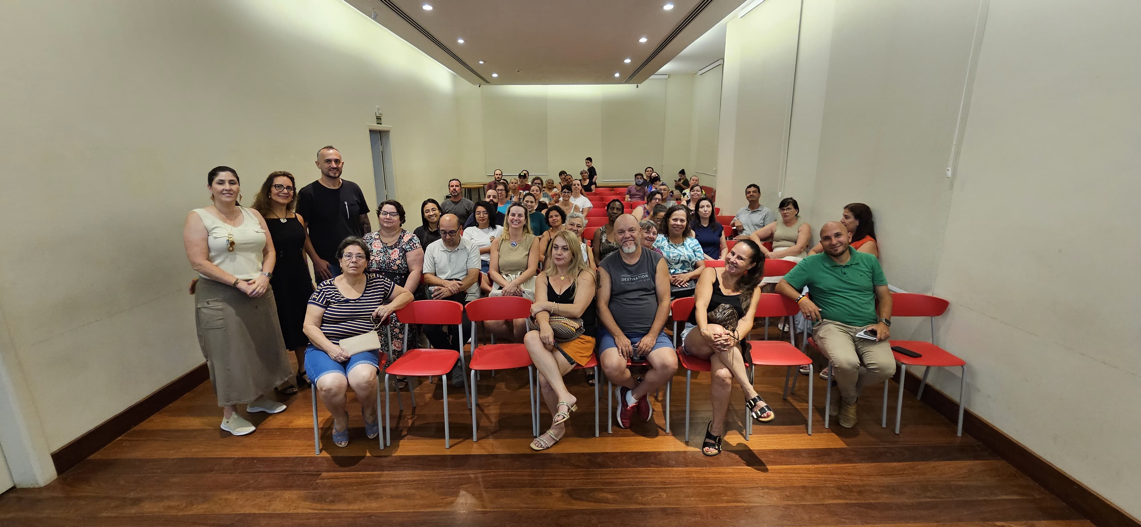 Encontro de artesãos e expositores define melhorias para Feiras em 2025