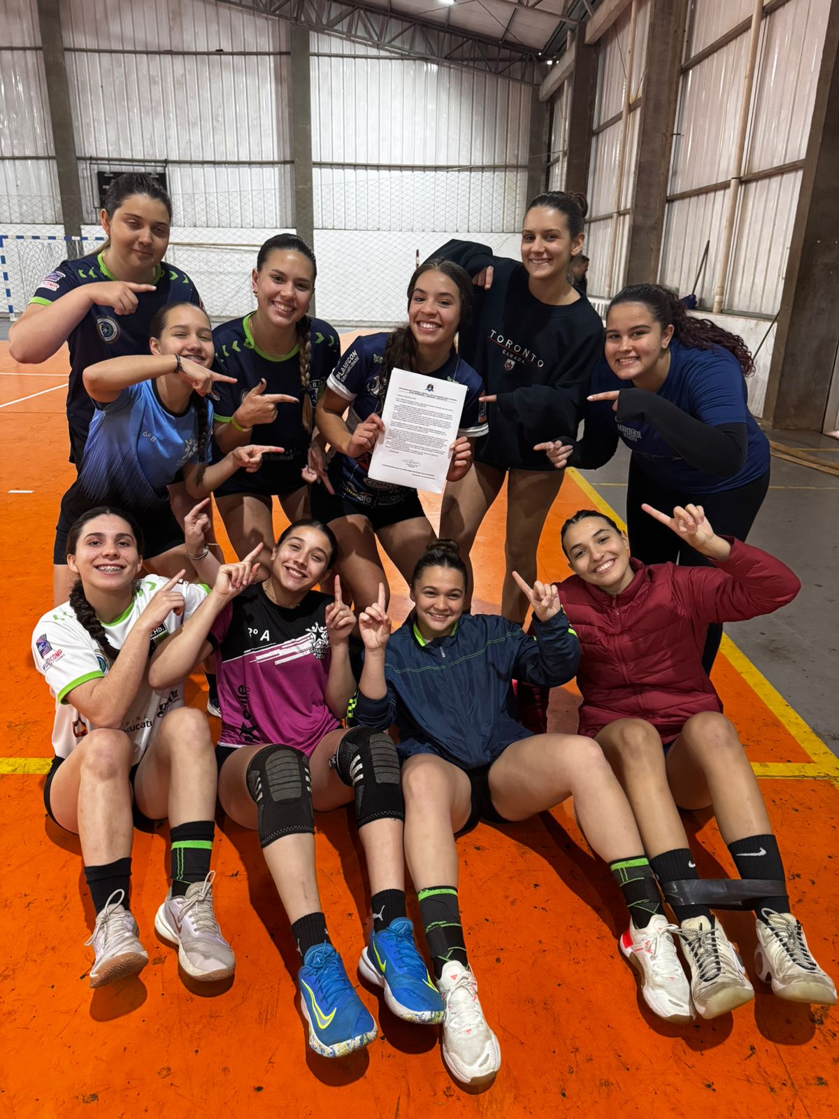 Atleta de Botucatu jogará torneio internacional de Handebol