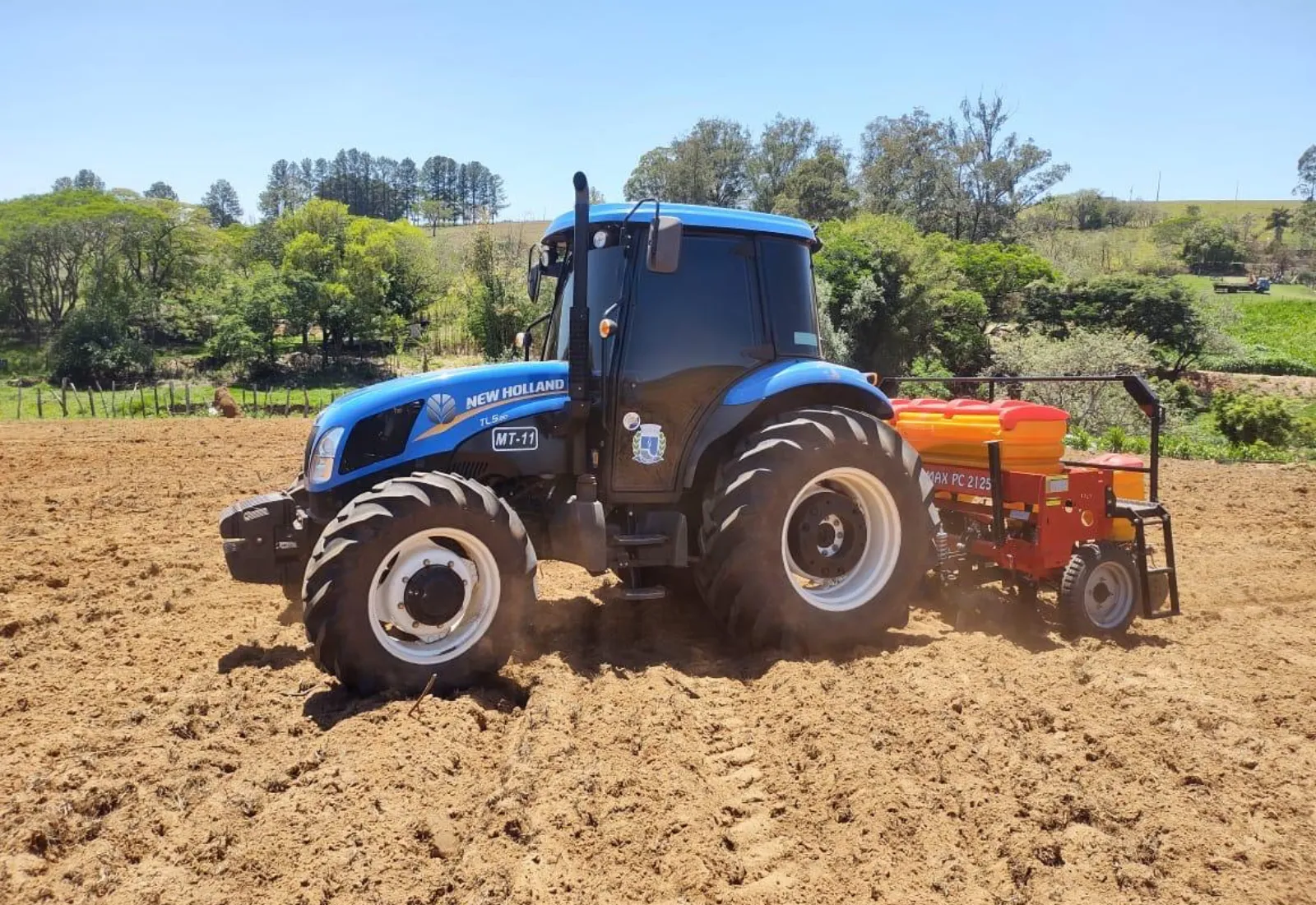Prefeitura intensifica planejamento e ações para preparar o setor agrícola de Botucatu para 2026