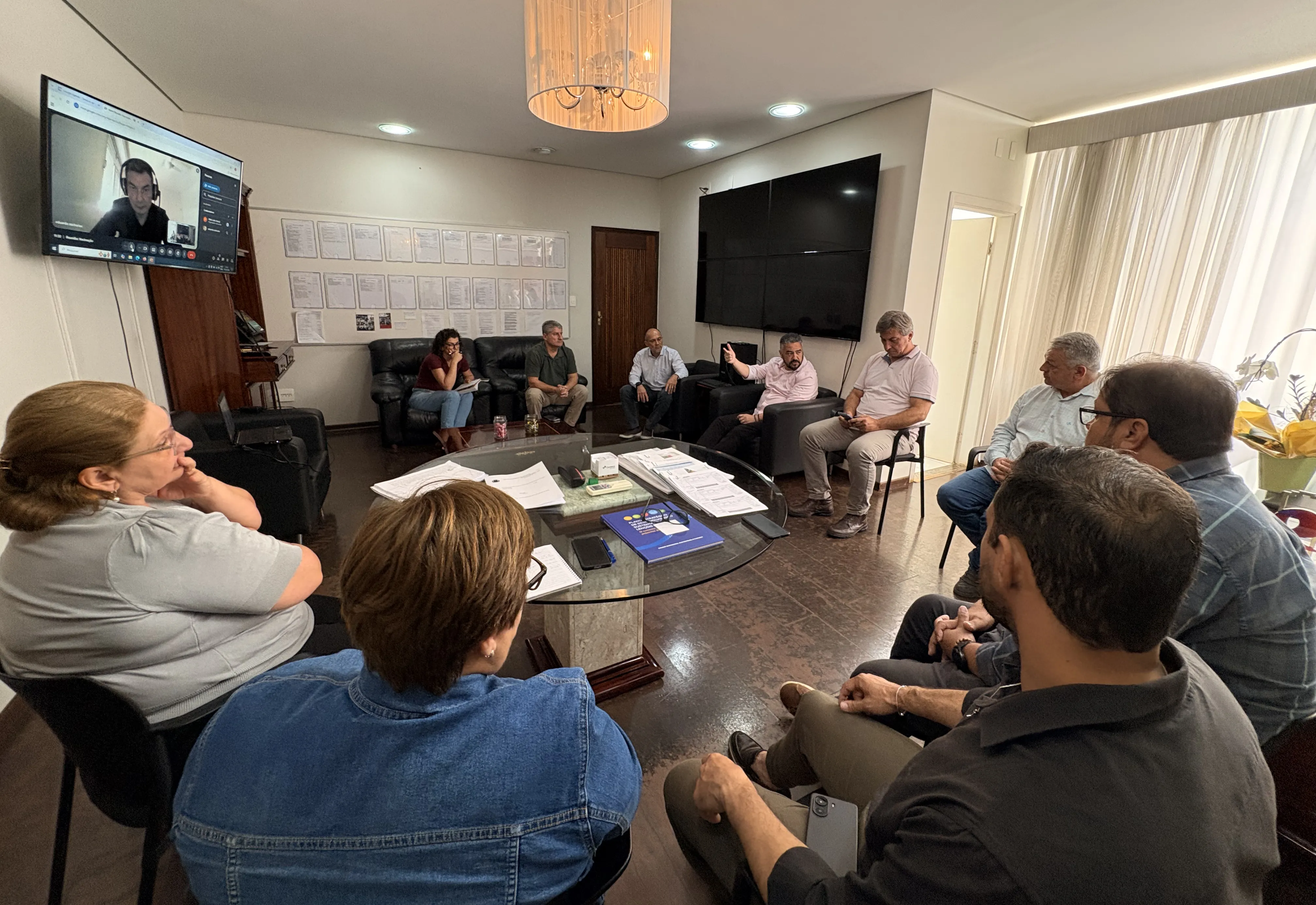 Vacinação contra a dengue será em fevereiro com estratégia de imunização em massa